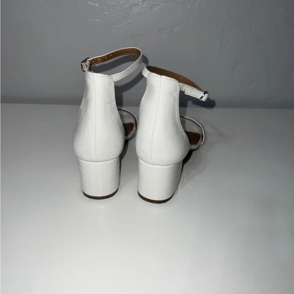 Steven Madden White Heels - Picture 4 of 4